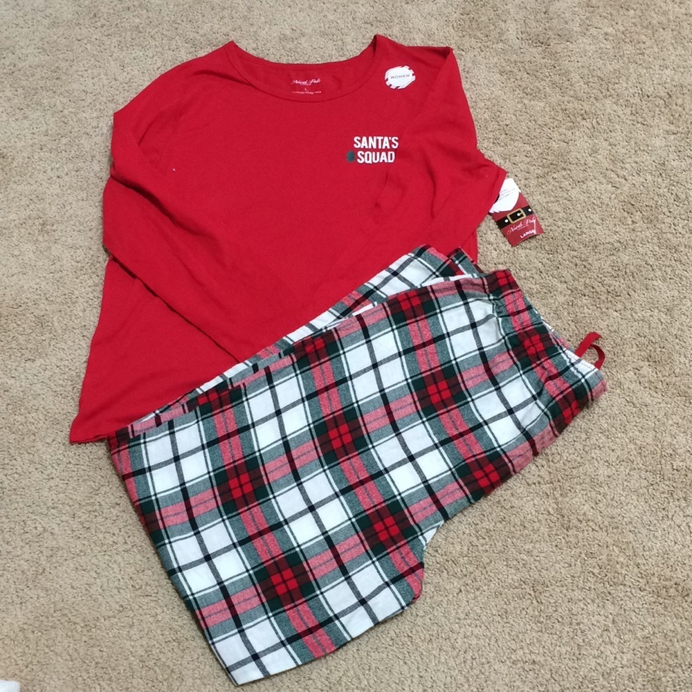 North Pole large red ivory plaid pajamas set.
